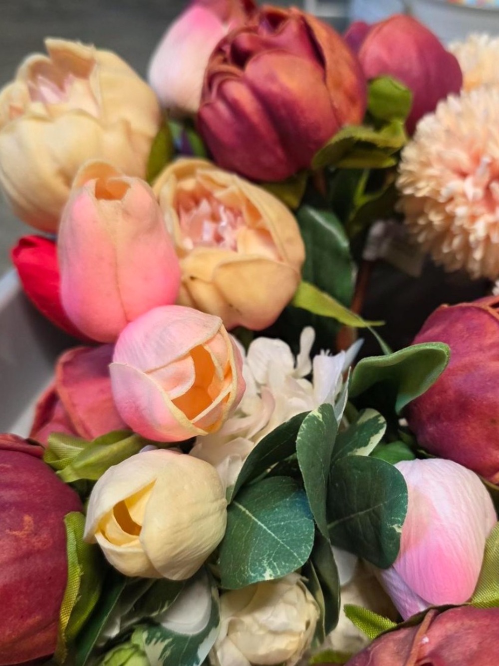 Faux/Artificial Flowers - Tulip Bouquet Wedding Event Flowers